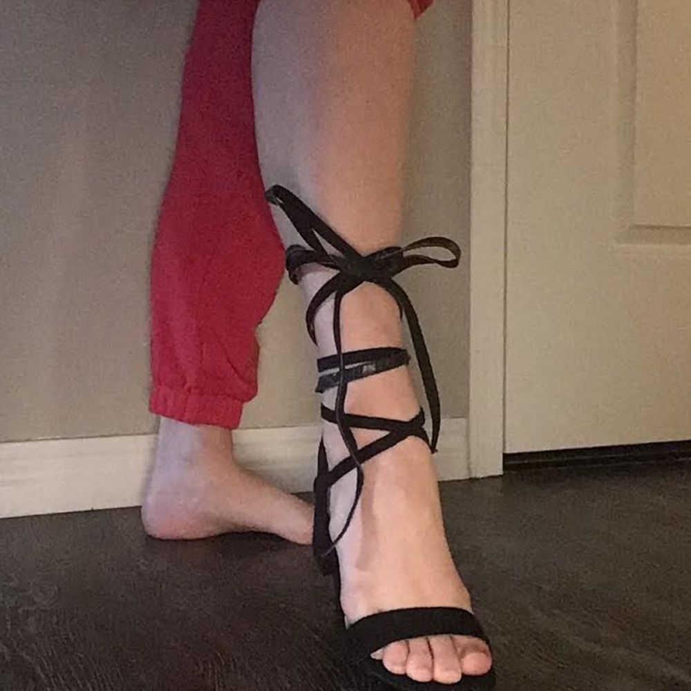 Black scrappy sandal 2inch heel